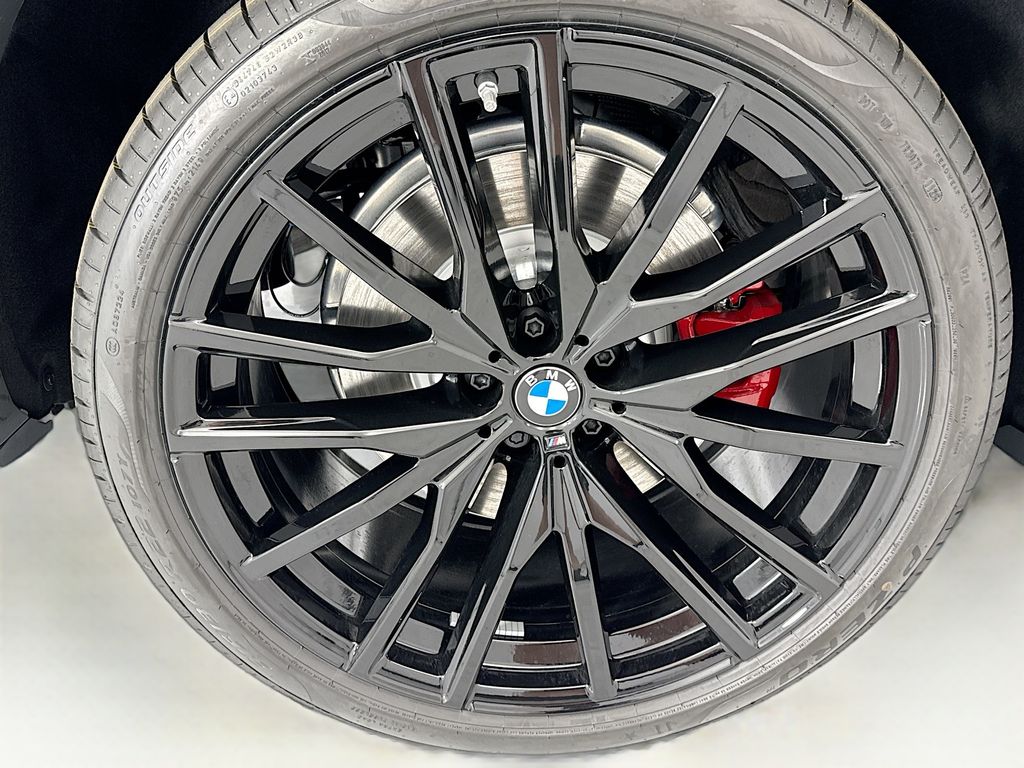 Thumbnail: 2026 BMW X5 - 32