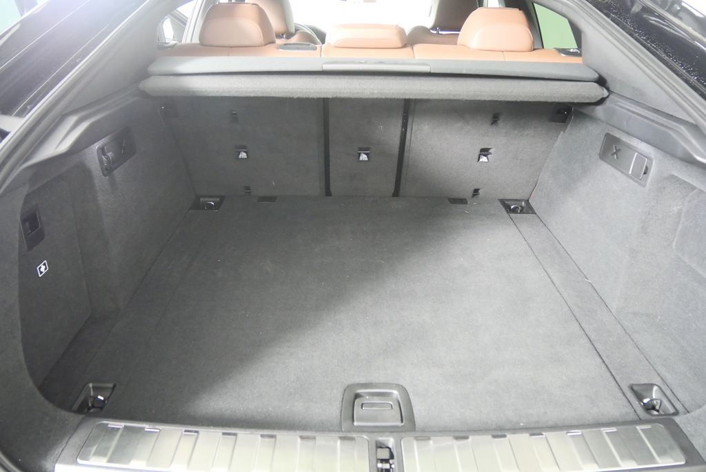 Thumbnail: 2023 BMW X6 - 17