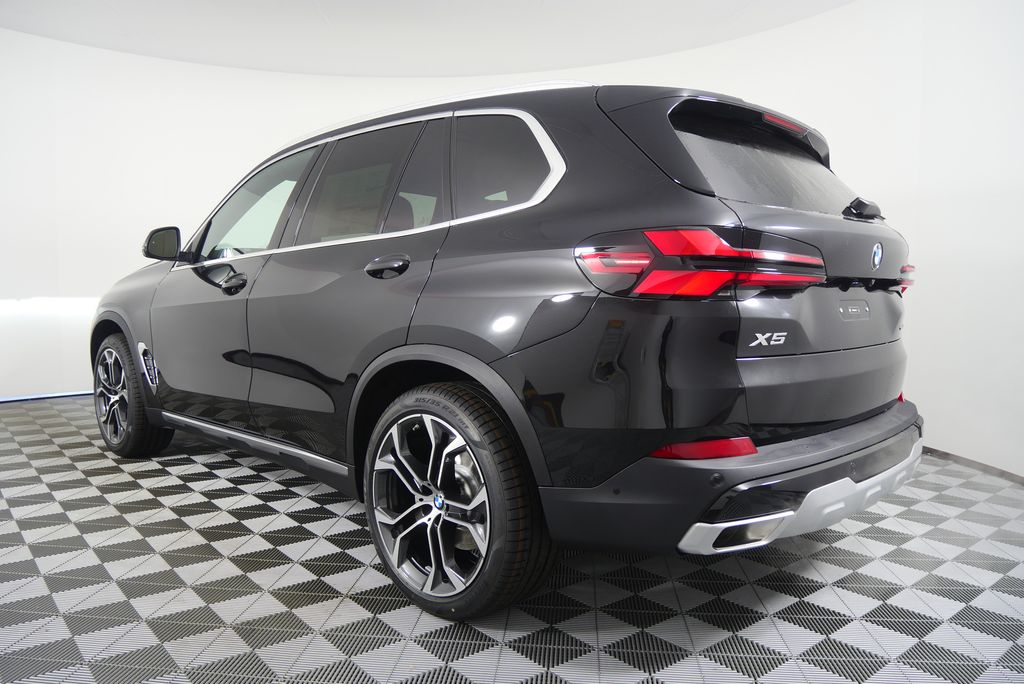 Thumbnail: 2026 BMW X5 - 5