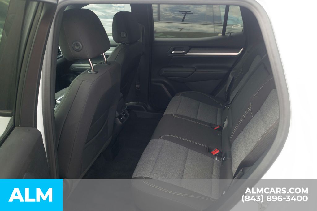 Used 2025 White GMC Elevation image 17