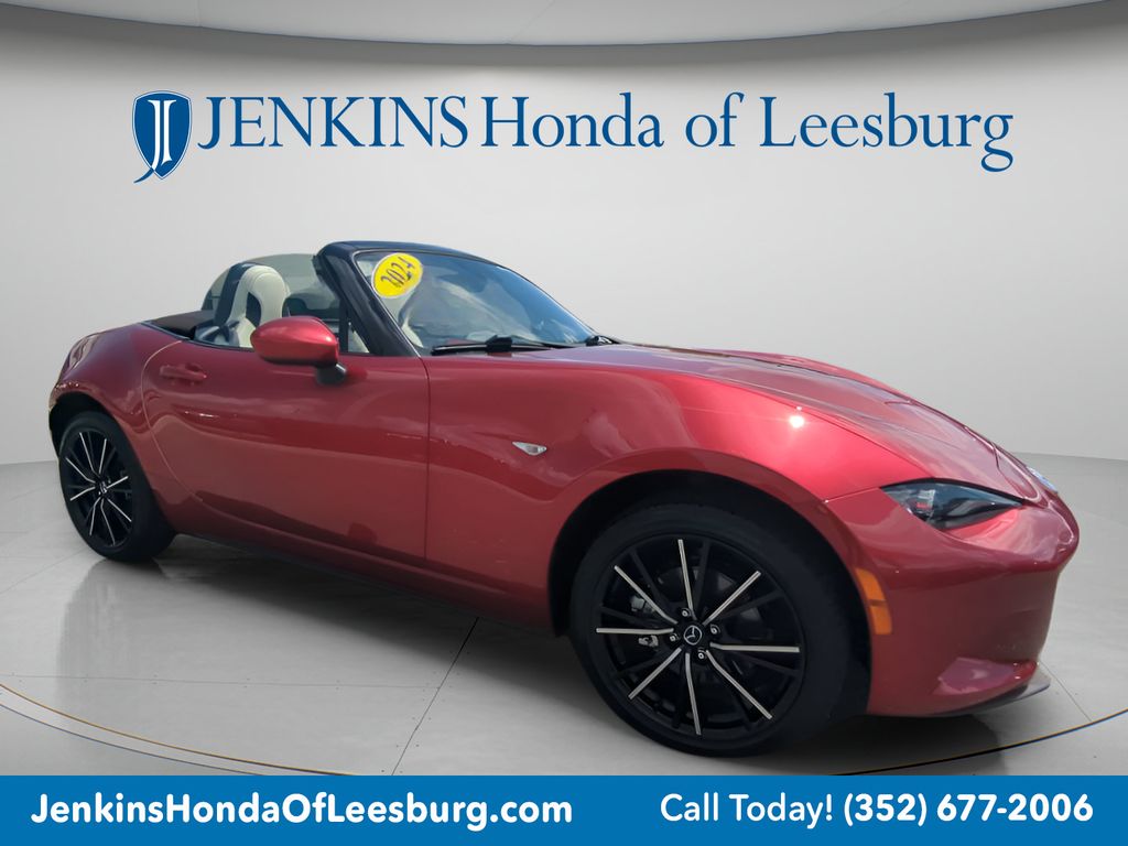 Soul Red Crystal Metallic 2024 Mazda MX-5 Miata Convertible Rear-Wheel Drive 6-Speed Automatic