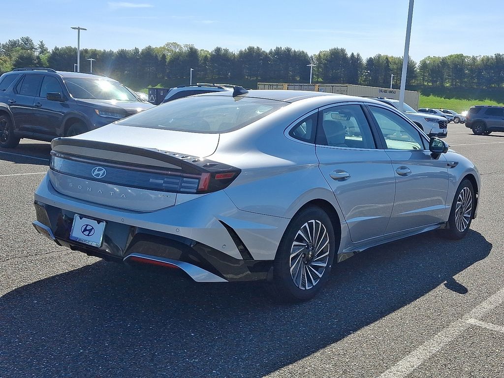 Thumbnail: 2025 Hyundai Sonata - 4