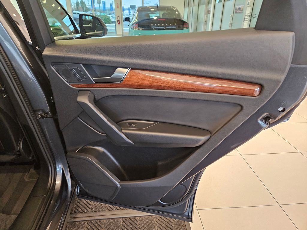 2023 Audi Q5 45 S line Premium