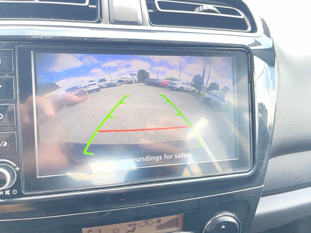 Used 2022 Black Mitsubishi SE image 18
