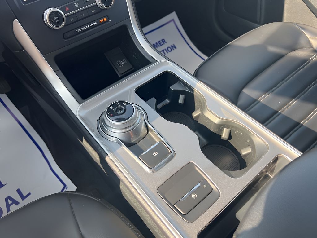2023 Ford Edge