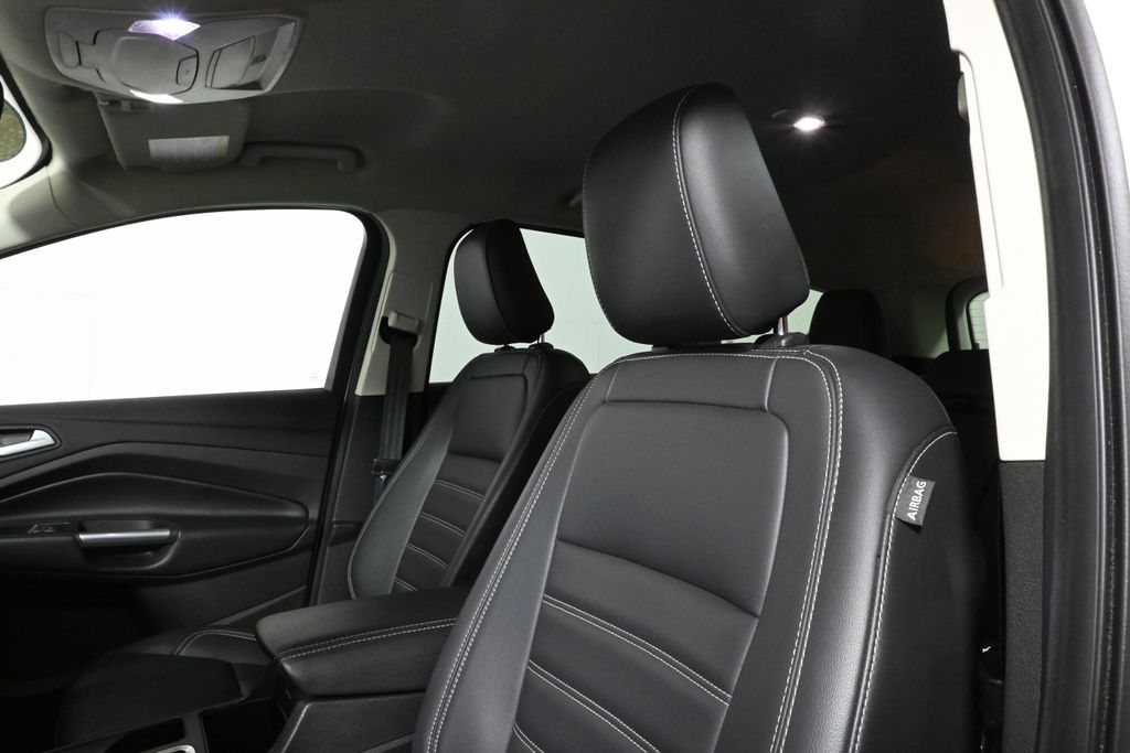 Thumbnail: 2019 Ford Escape - 15