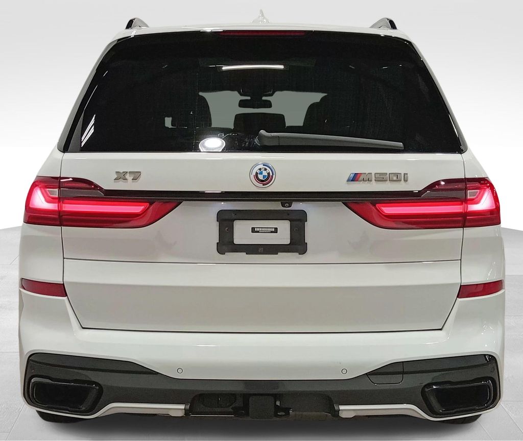 2022 BMW X7 M50i