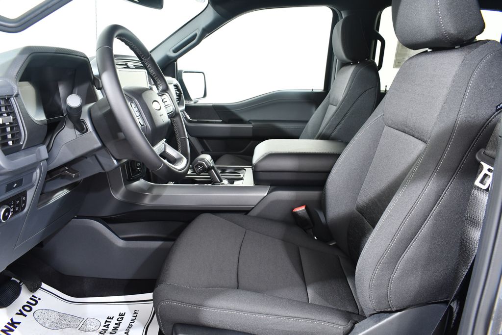 New 2026 Gray Ford XLT image 6