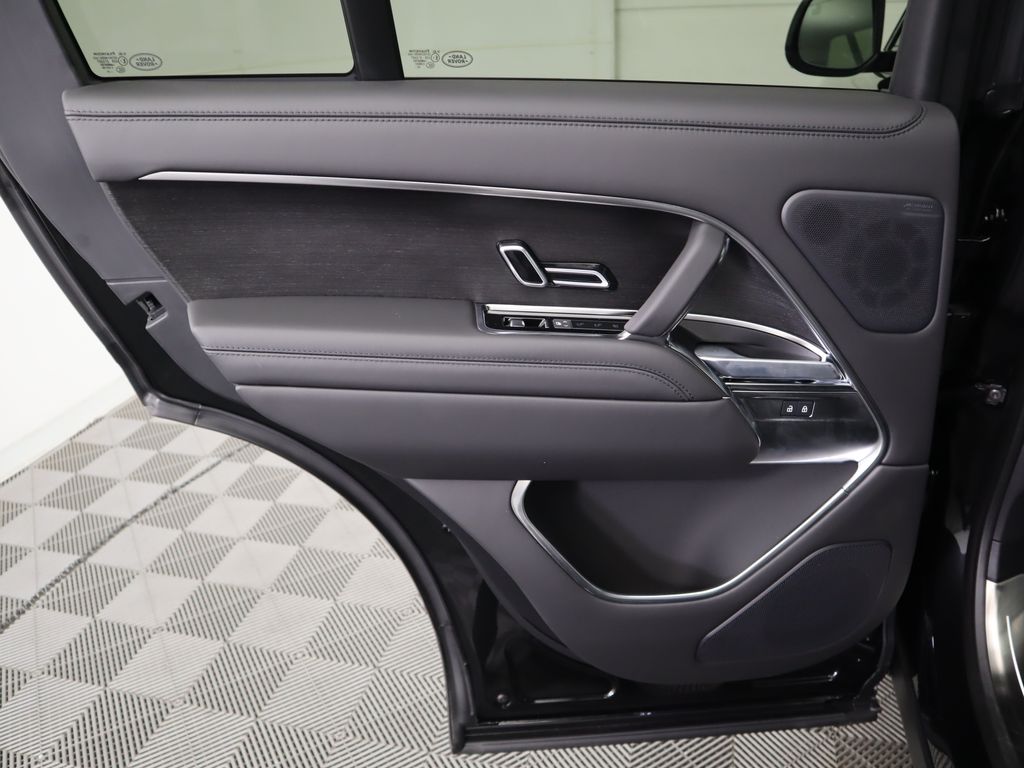 Thumbnail: 2026 Land Rover Range Rover - 27