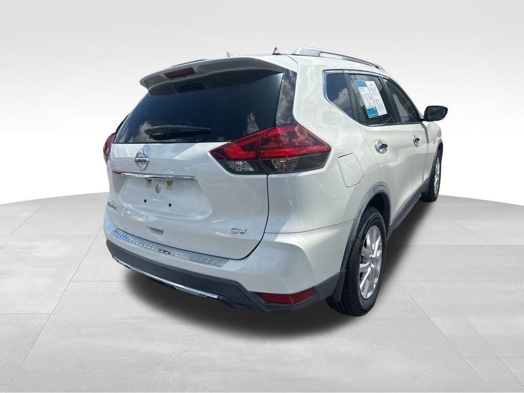 2018 Pearl White Nissan Rogue SV FWD SUV