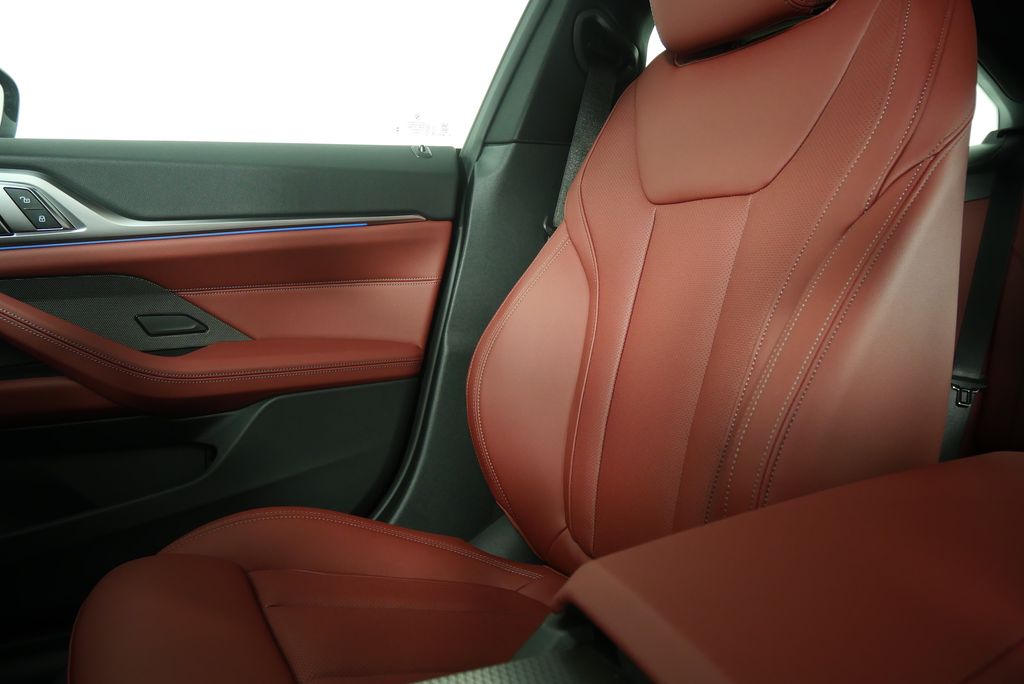 Thumbnail: 2025 BMW i4 - 22