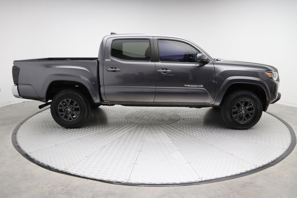 2020 Toyota Tacoma  7