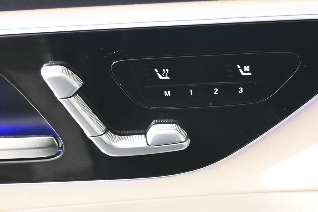 Thumbnail: 2024 Mercedes-Benz GLC - 25