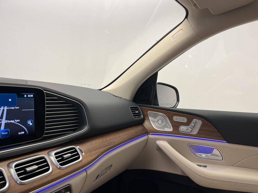 Thumbnail: 2025 Mercedes-Benz GLE - 21
