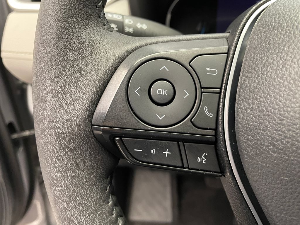 2023 Toyota RAV4 XLE 22
