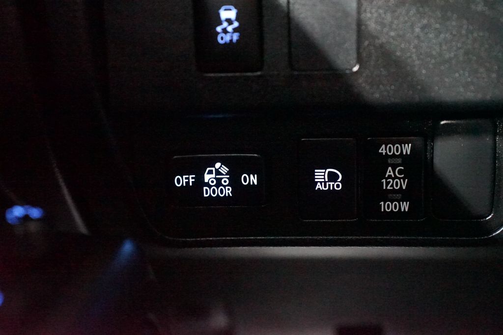 Thumbnail: 2021 Toyota Tacoma - 23