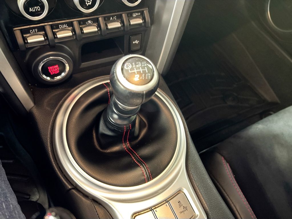 2019 Subaru BRZ Series.Gray