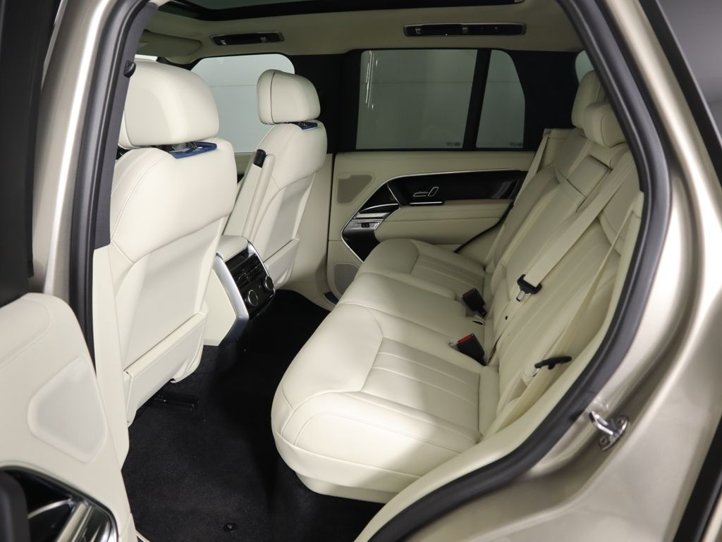 Thumbnail: 2026 Land Rover Range Rover - 22