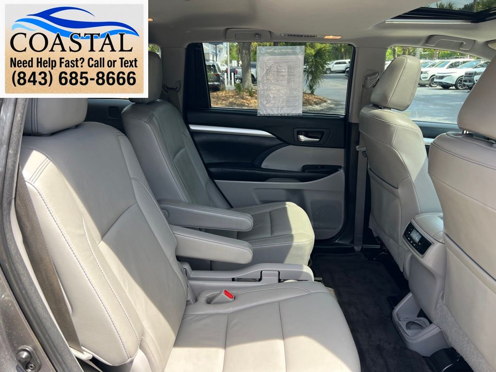 2017 Toyota Highlander XLE Gray at Davis Toyota of Orangeburg
