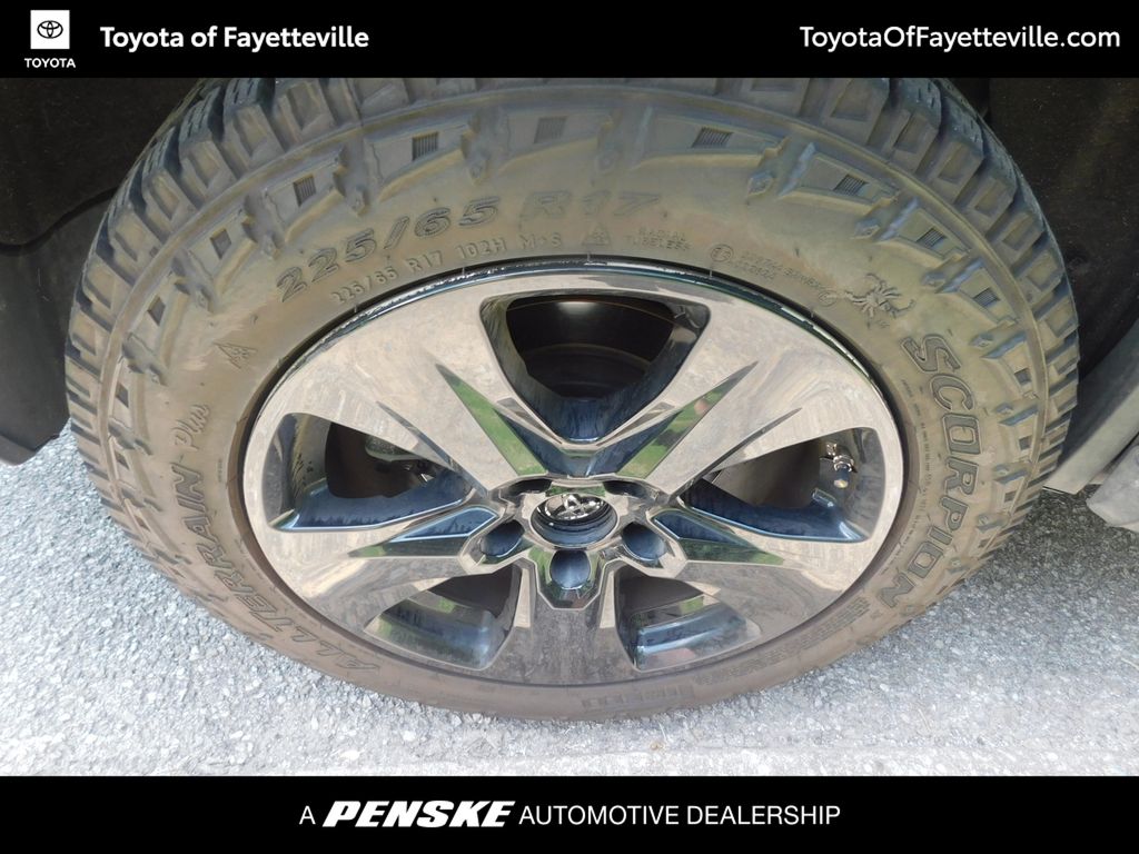 Thumbnail: 2019 Toyota RAV4 - 8
