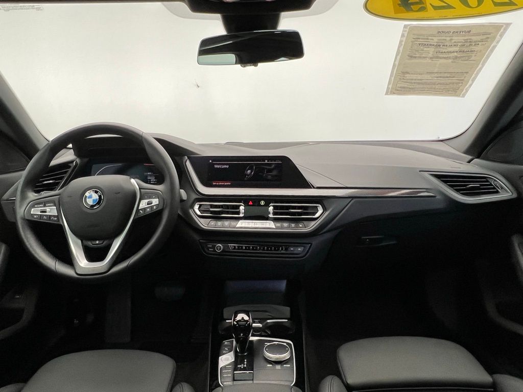 Thumbnail: 2024 BMW 2 Series - 11
