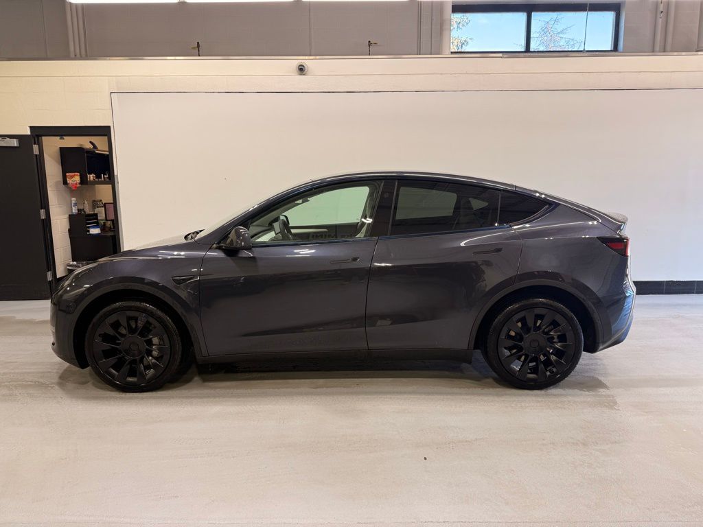 Thumbnail: 2024 Tesla Model Y - 2