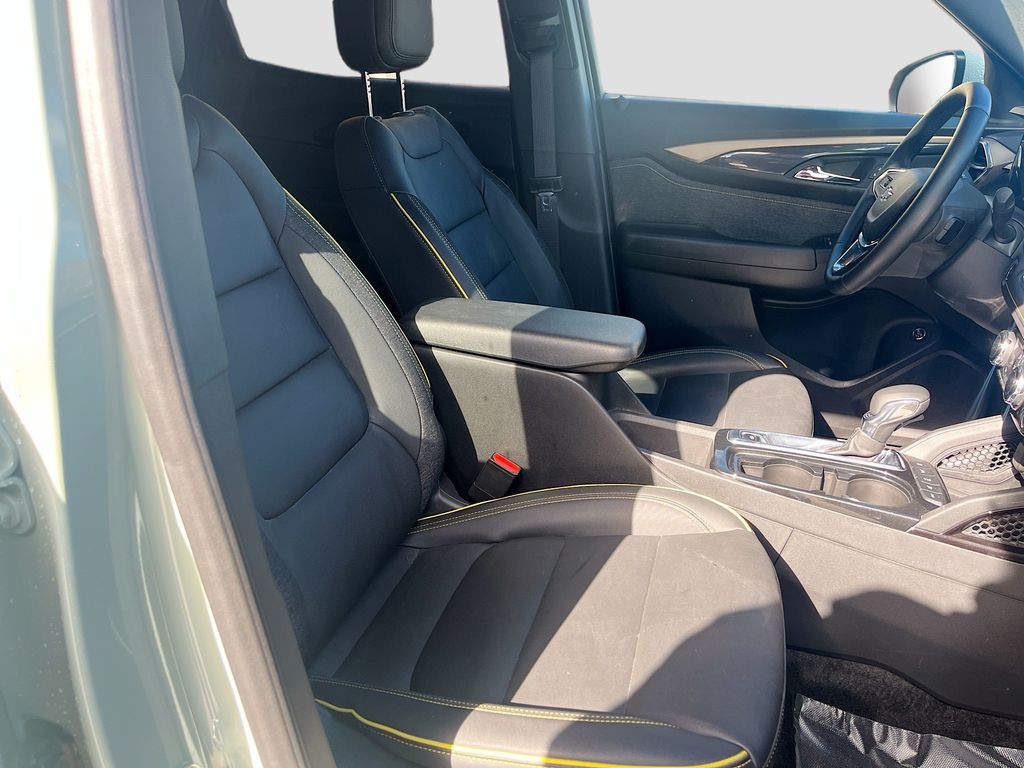 Used 2025 Green Chevrolet ACTIV image 28
