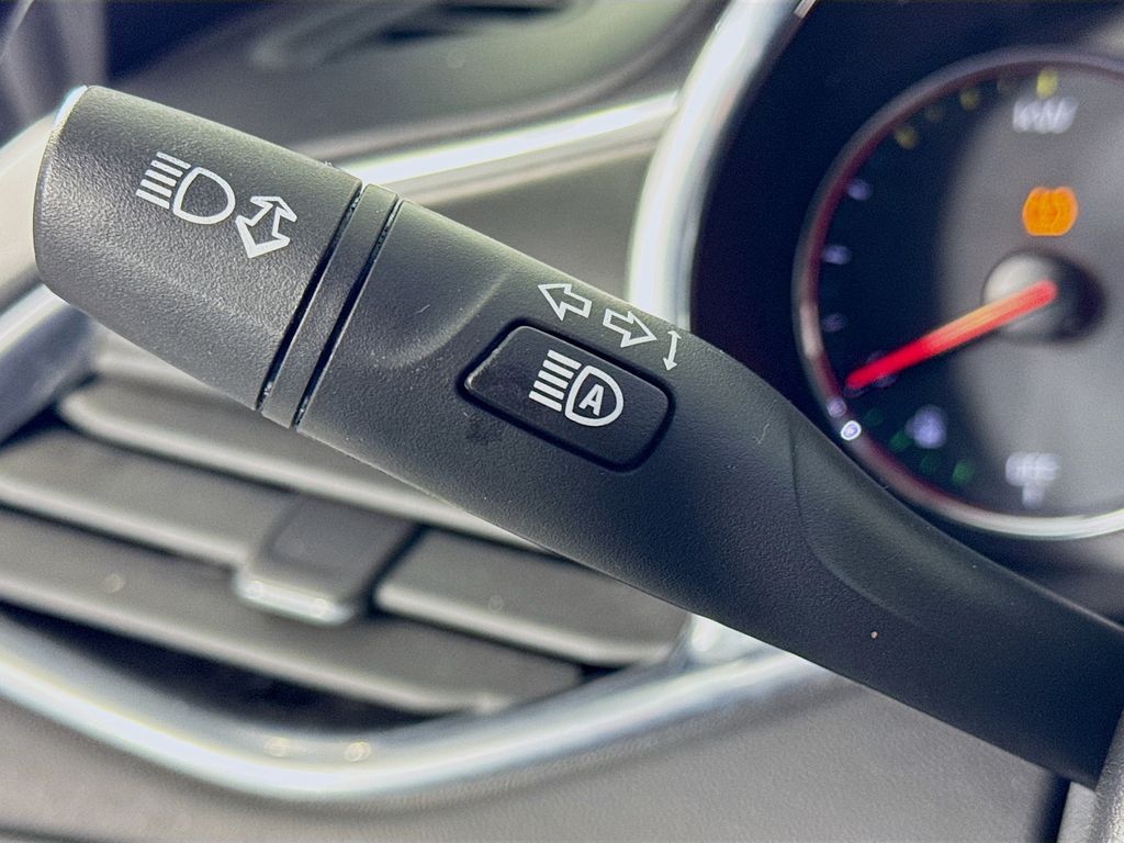 Used Car 2019 Chevrolet Malibu  Hybrid For Sale Under $15,000 In Austin, Texas