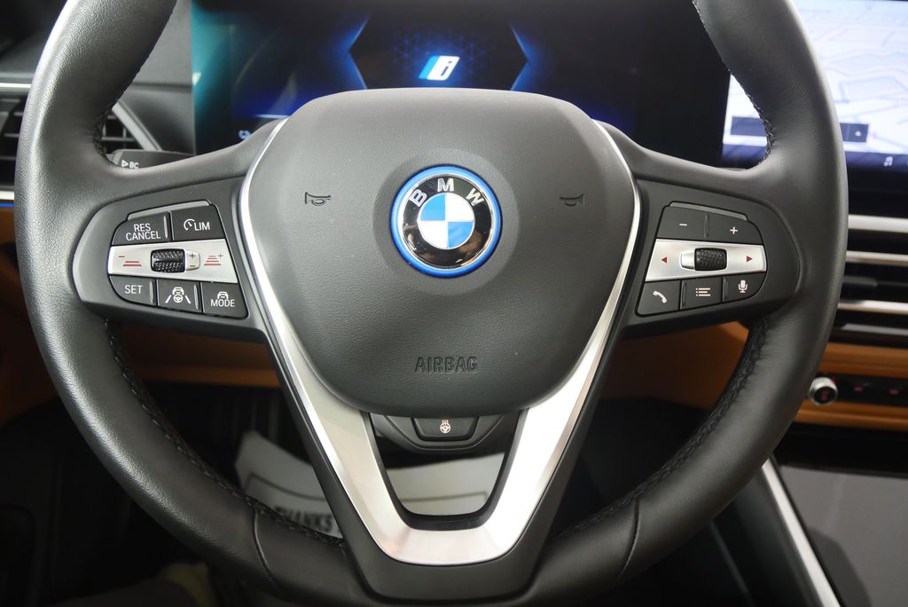 2024 BMW i4 eDrive35 22