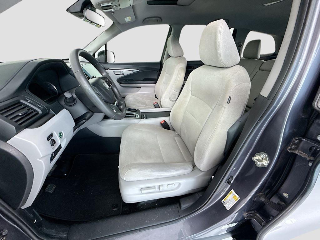 Thumbnail: 2020 Honda Pilot - 19