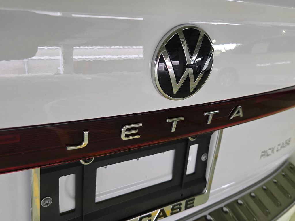 2025 Volkswagen Jetta - $18,500
