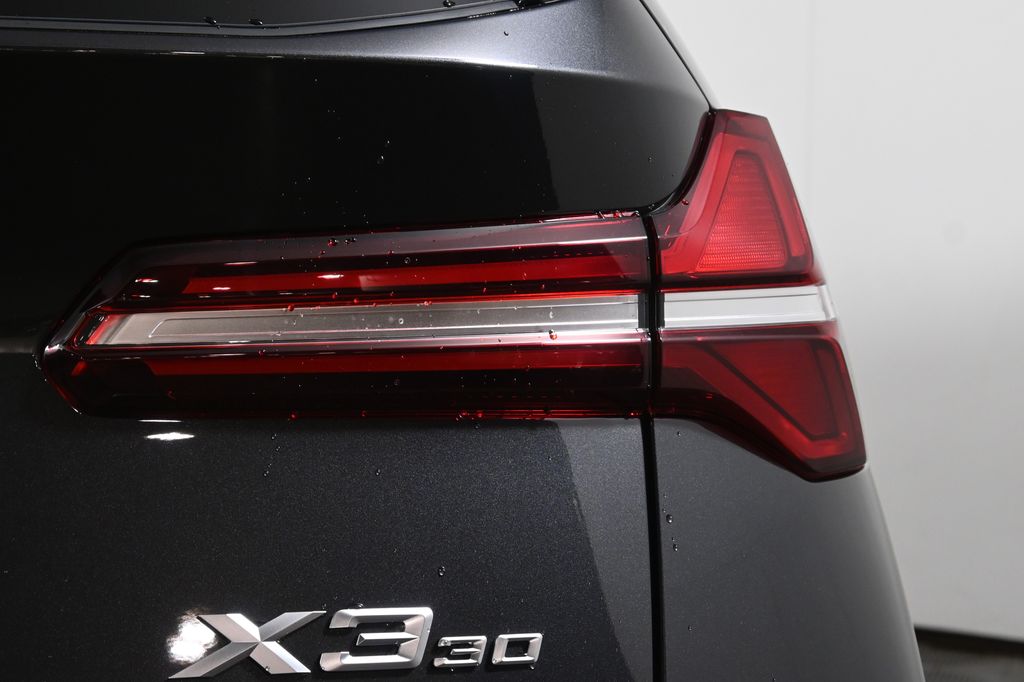 Thumbnail: 2026 BMW X3 - 13