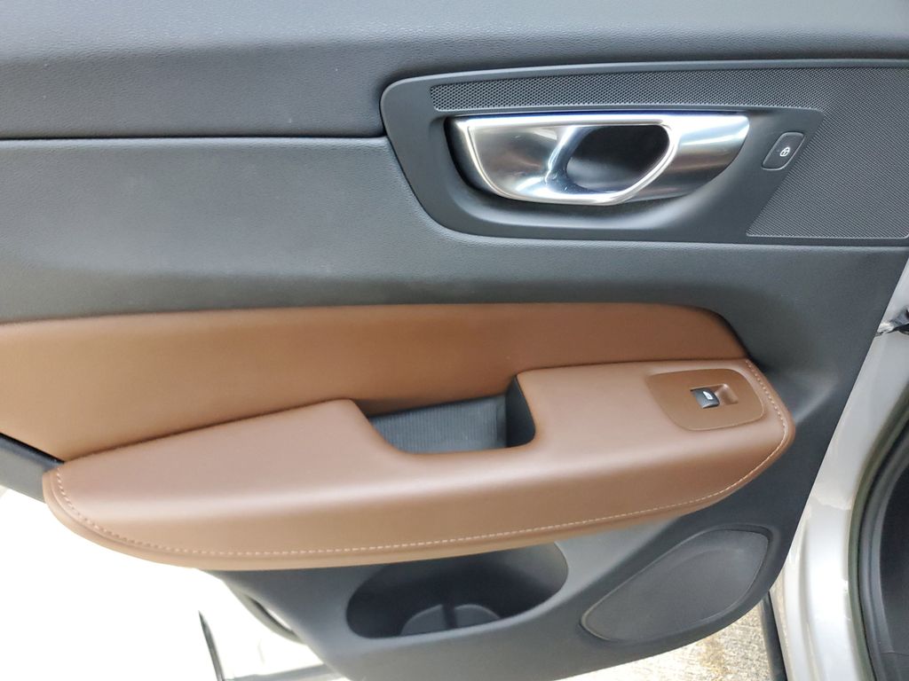 used 2023 Volvo XC60 Recharge Plug-In Hybrid car, priced at $34,695