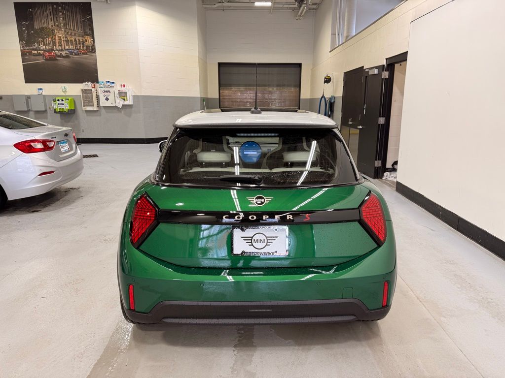 Thumbnail: 2026 MINI Cooper - 4