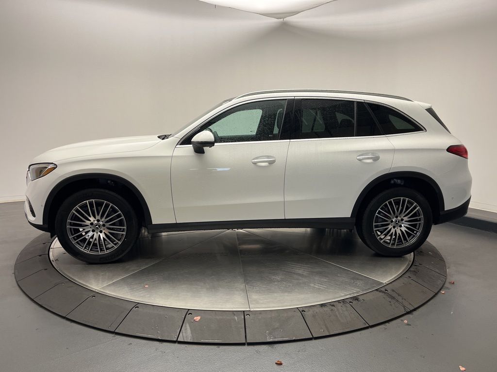 Thumbnail: 2026 Mercedes-Benz GLC - 4