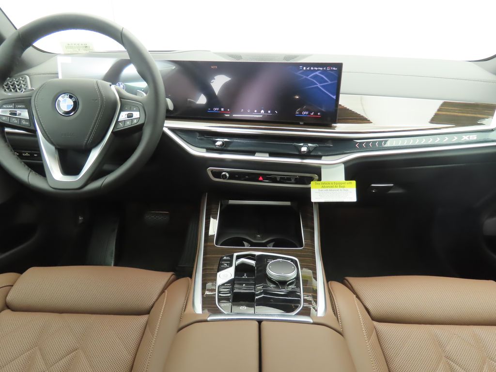 Thumbnail: 2026 BMW X5 - 13