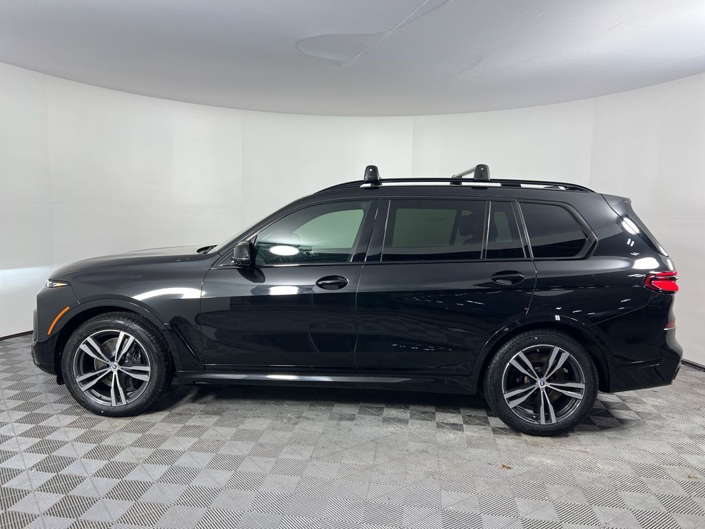 Thumbnail: 2023 BMW X7 - 9