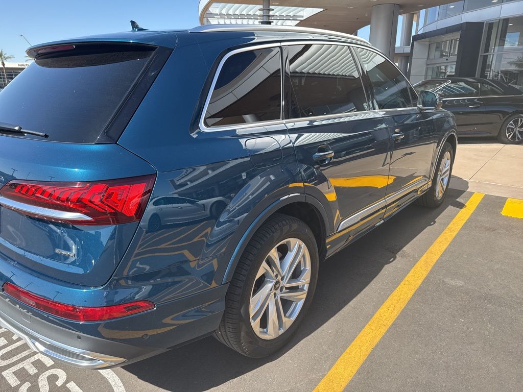2022 Audi Q7 Premium Plus 8