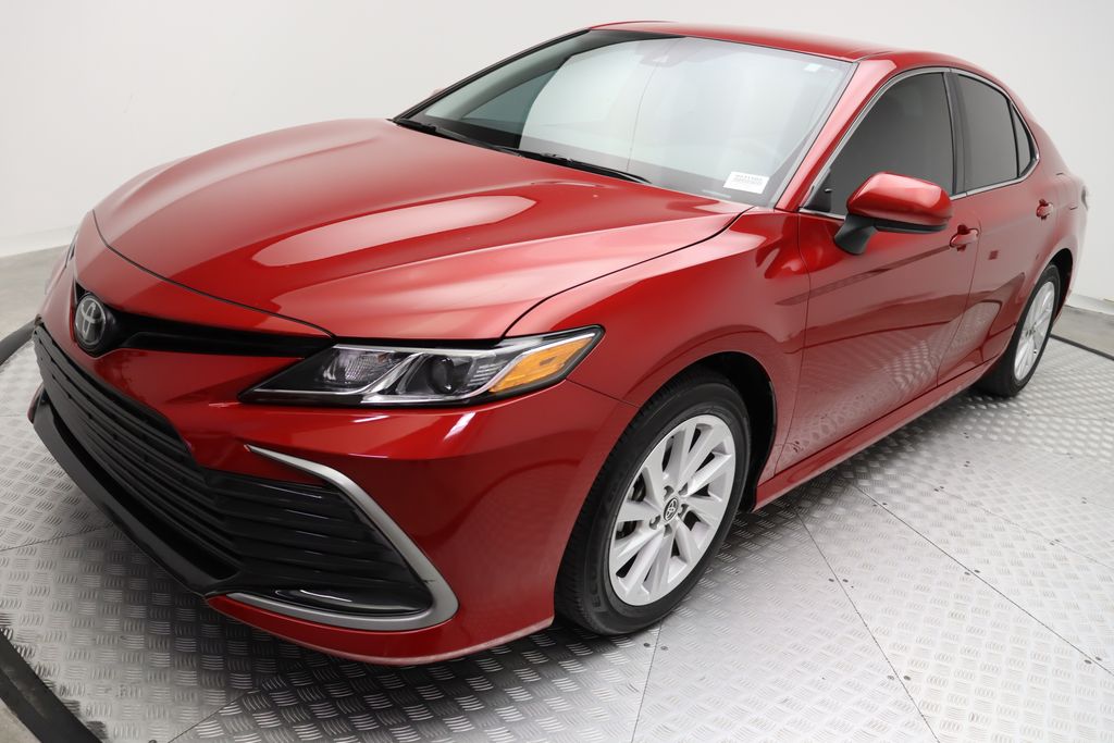 2024 Toyota Camry LE 2