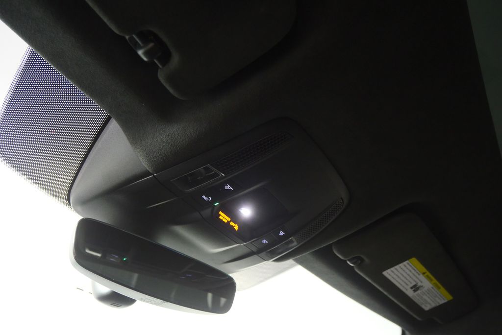 Thumbnail: 2021 Porsche Taycan - 25