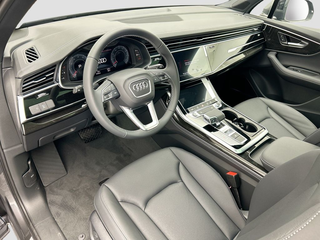 Thumbnail: 2025 Audi Q7 - 9