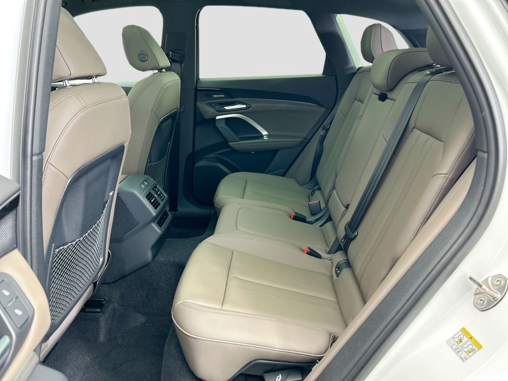 Thumbnail: 2025 Audi Q5 - 21