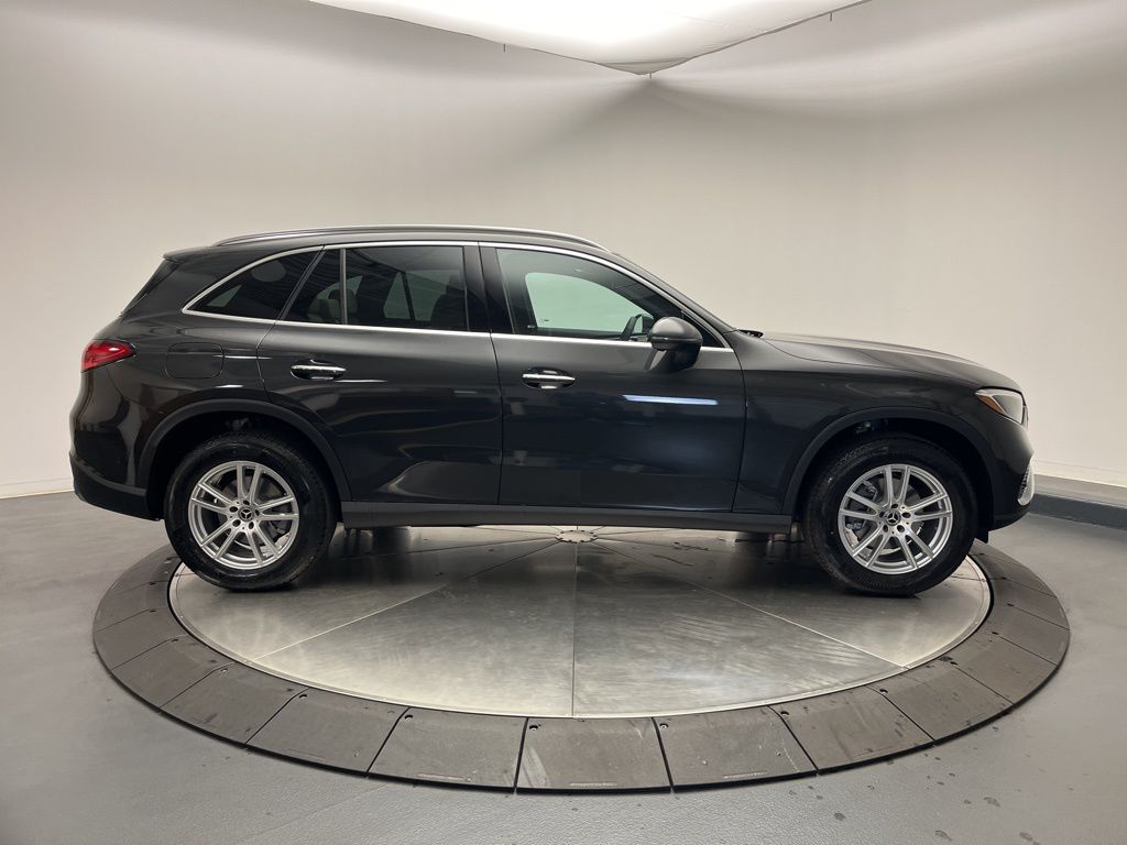 Thumbnail: 2026 Mercedes-Benz GLC - 8