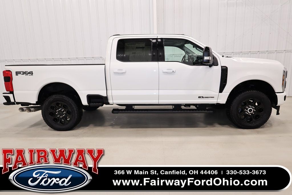 Star White Metallic Tri-Coat 2026 Ford F-250 Super Duty Lariat Crew Cab 4WD Pickup Truck Four-Wheel Drive Automatic