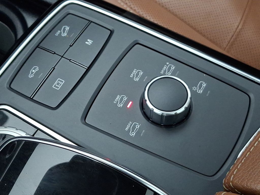 Thumbnail: 2019 Mercedes-Benz GLE - 25