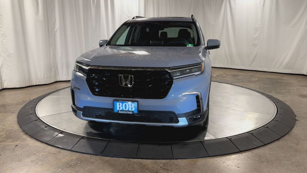 new 2025 Honda Pilot car, priced at $51,550