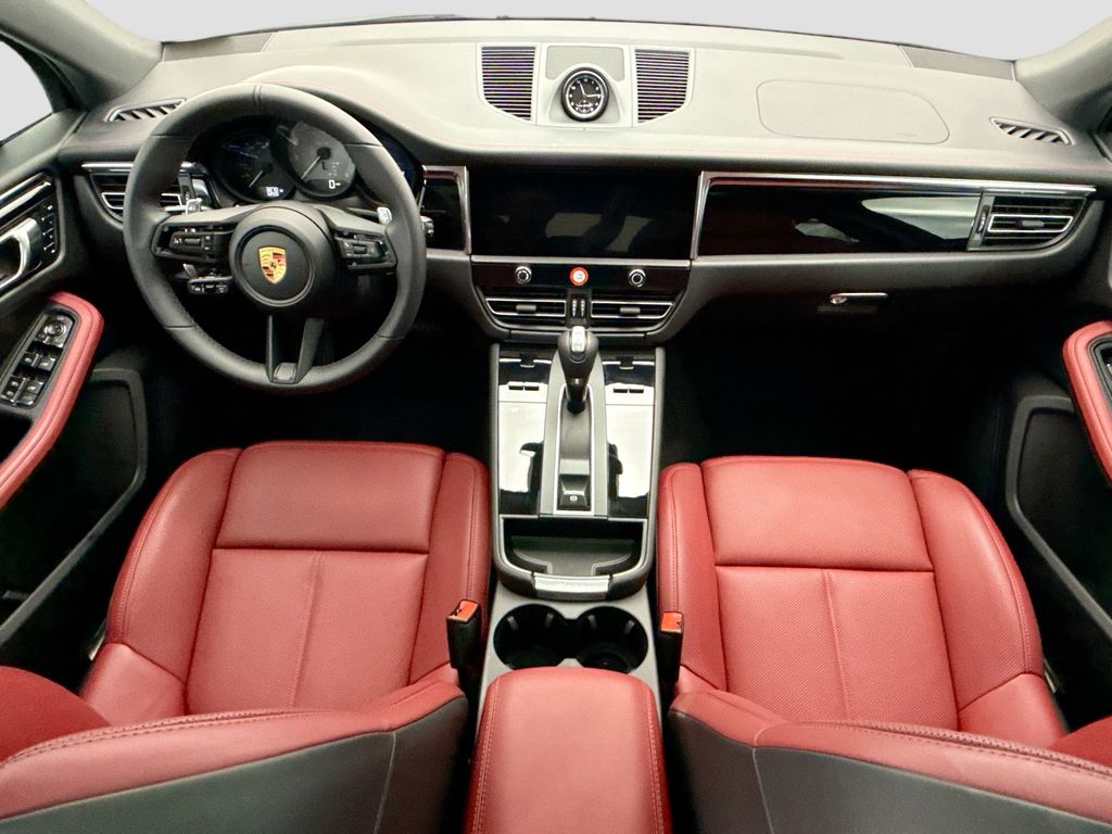 Thumbnail: 2026 Porsche Macan - 13