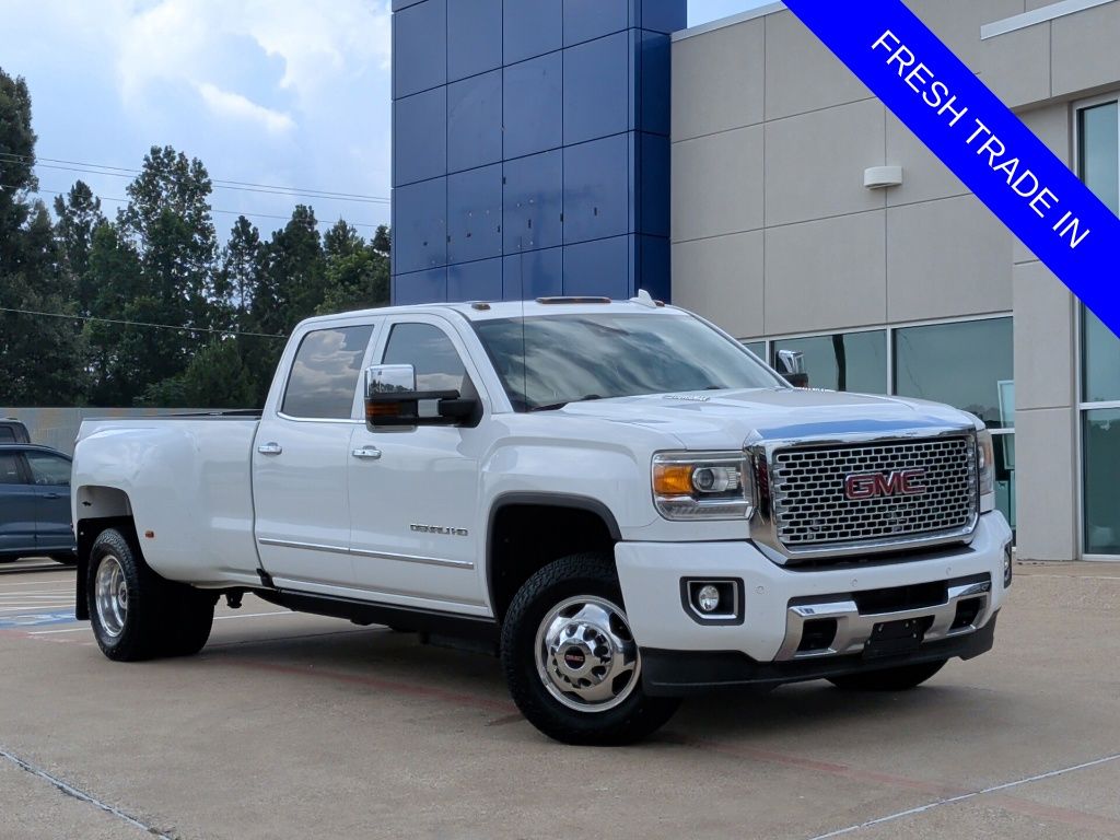 2015 GMC Sierra 3500HD Denali Crew Cab LB DRW 4WD