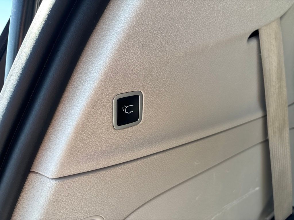 Used 2022 Chrysler Pacifica Van