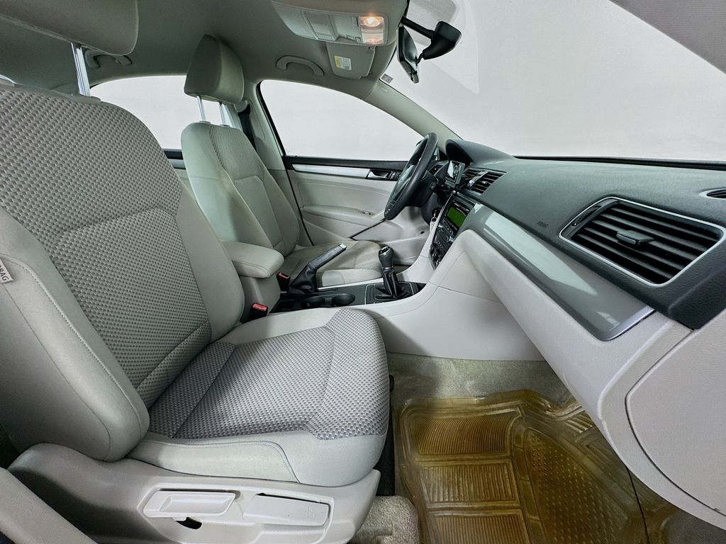 Used Car 2015 Volkswagen Passat  1.8t S For Sale Under $10,000 In Austin, Texas